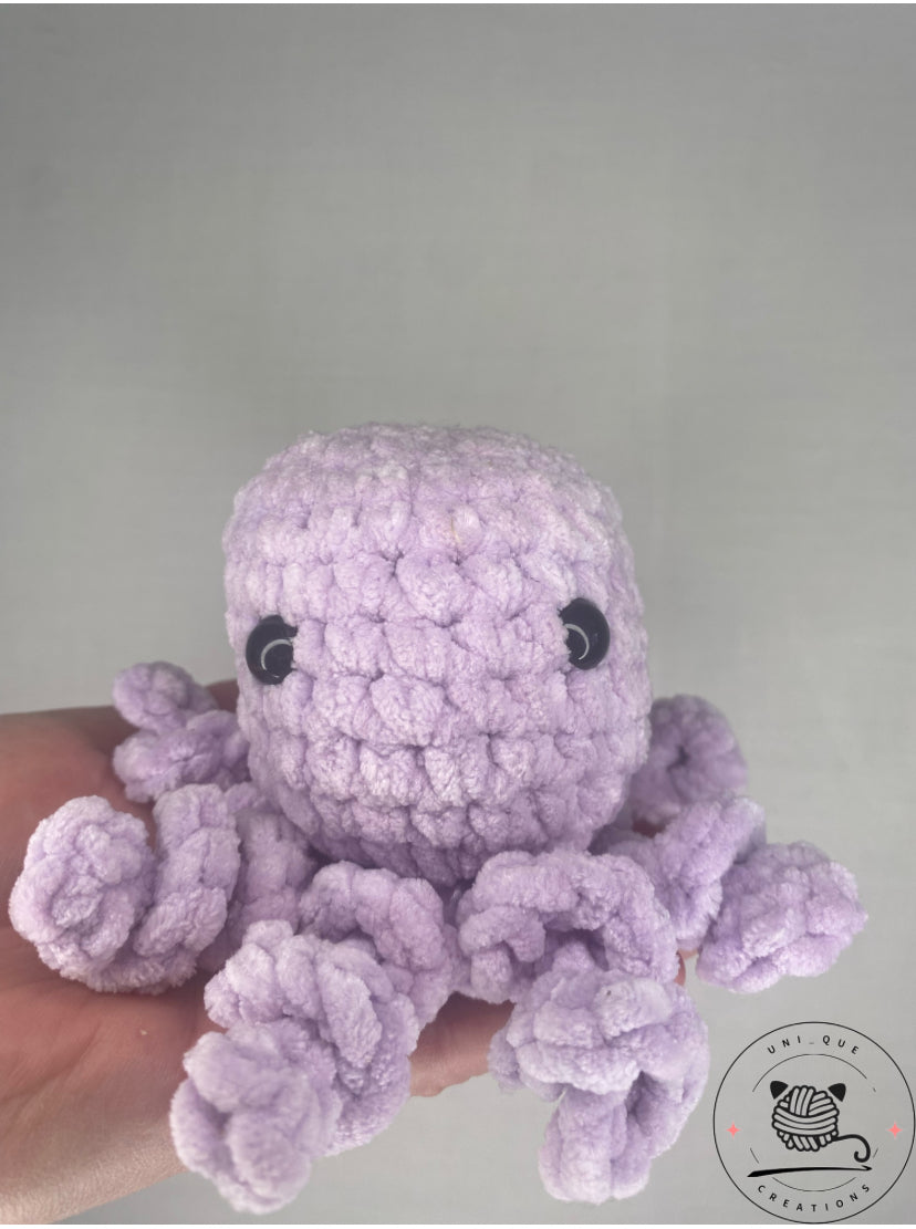 Small octopus plushie
