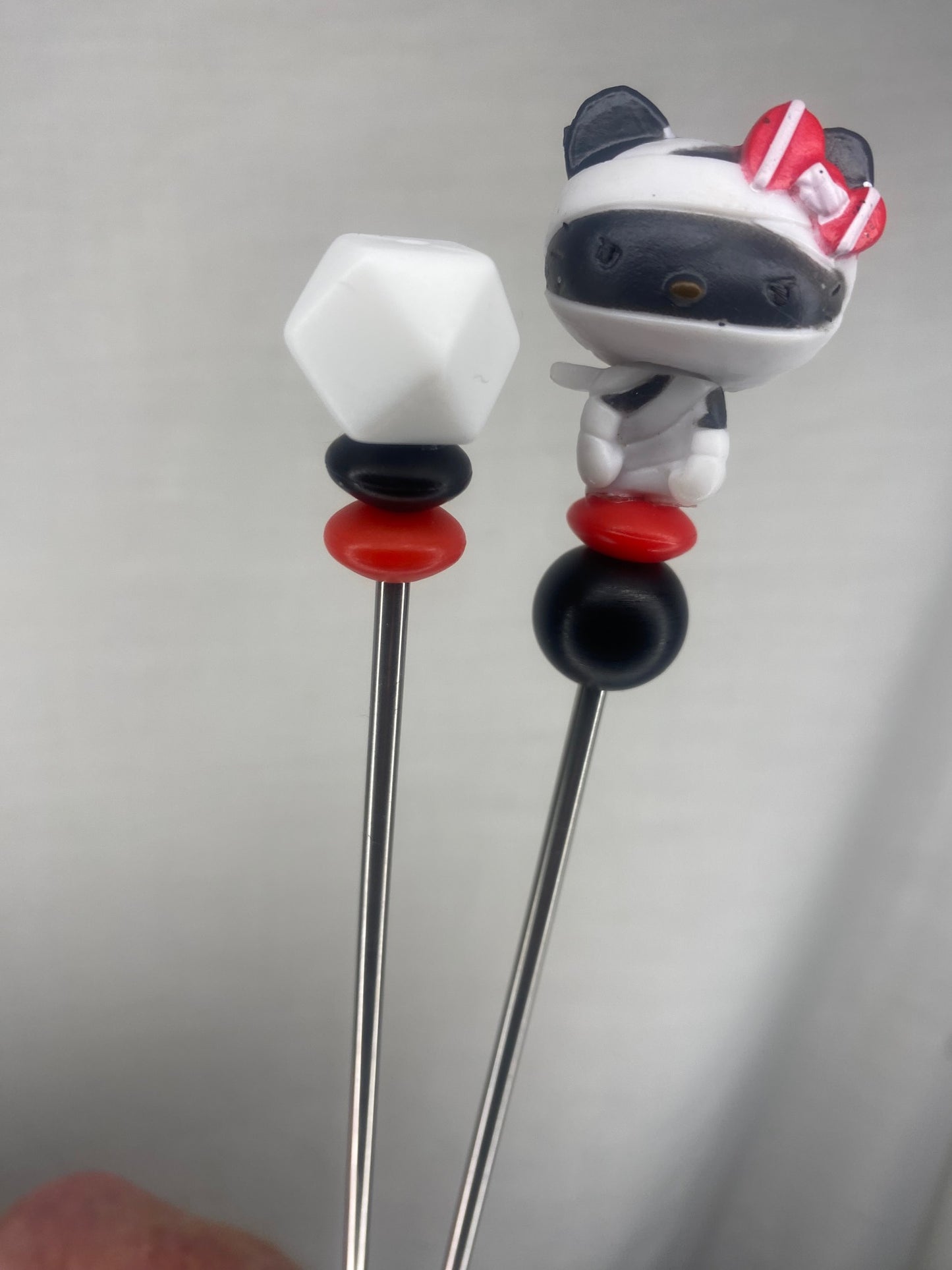 Hello kitty Mummy amigurumi sticks