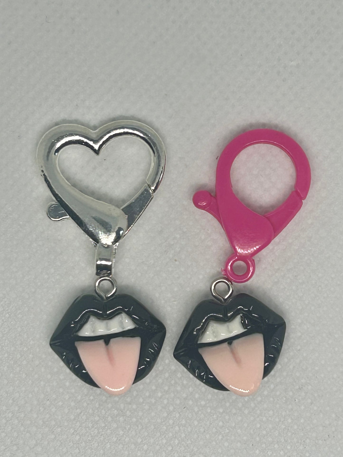 Black lips stitch marker