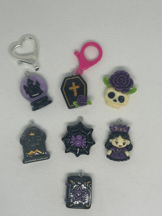 Spooky stitch markers