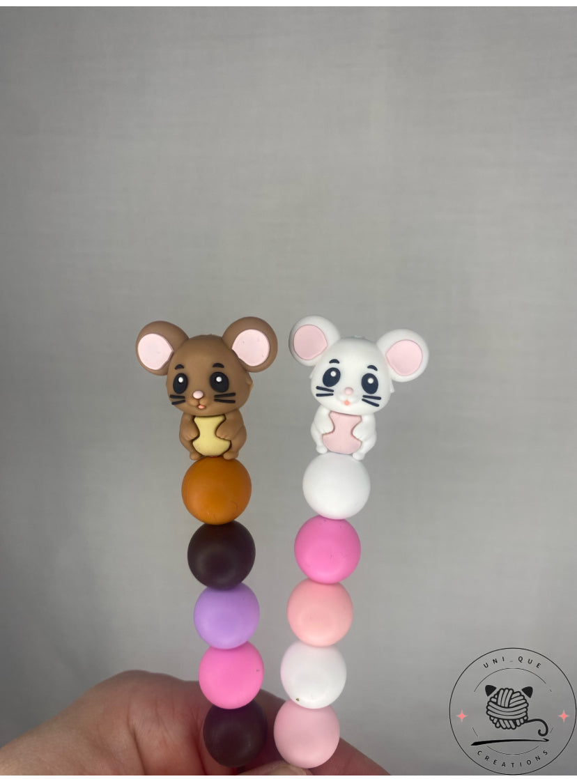 Mouse custom beaded crochet hook