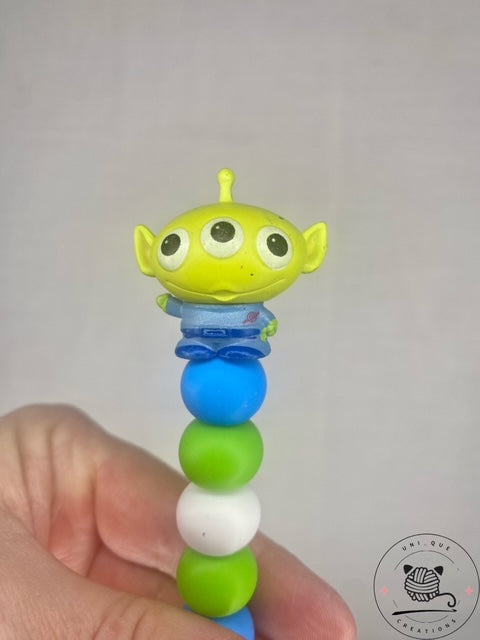 Alien custom beaded crochet hook