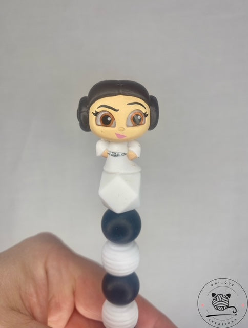Princess leia disney doorable custom beaded crochet hook