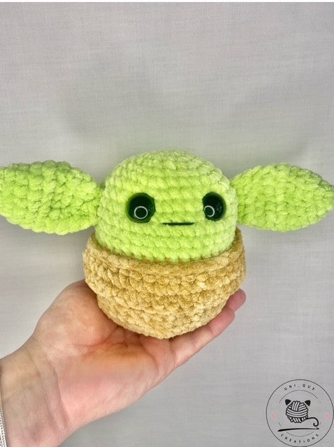 Baby green alien
