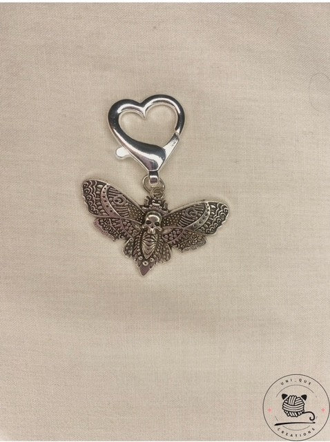 Moth stitch marker