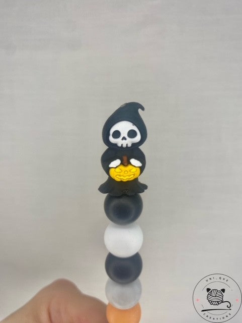 Reaper skeleton custom beaded crochet hook