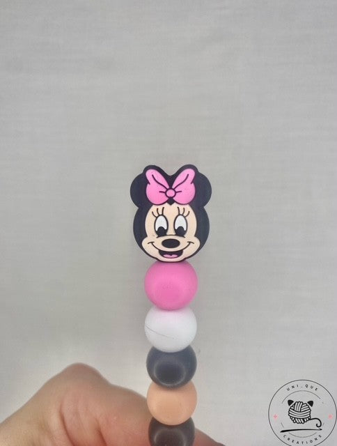 Minnie mouse custom beaded crochet hook