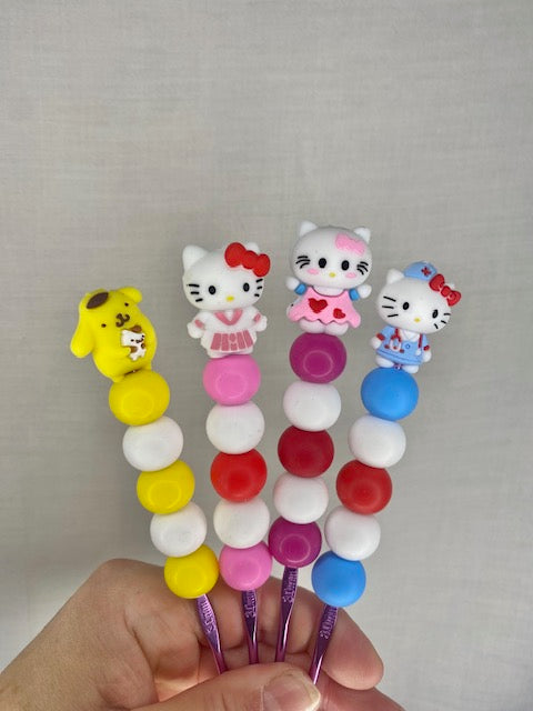 Hello kitty custom beaded crochet hook