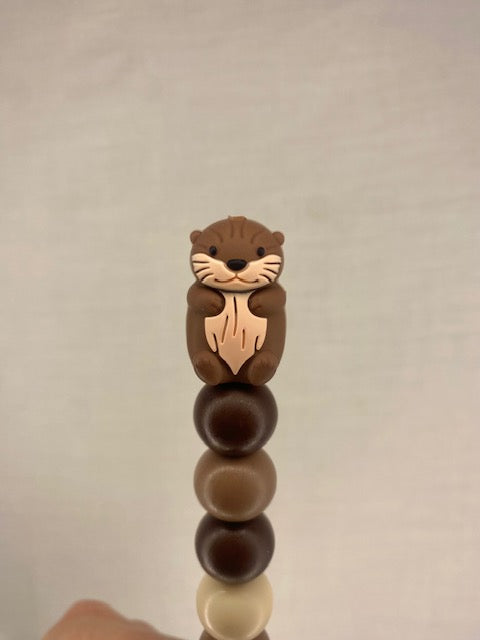 Otter custom beaded crochet hook